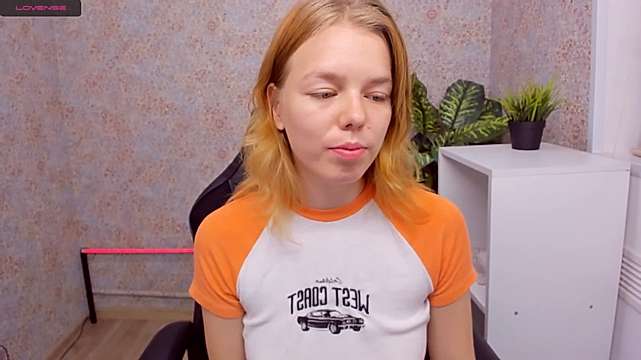 Christy_Avy naked stripping on cam for live sex video chat