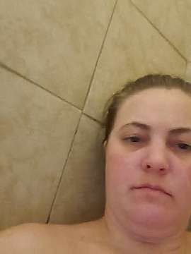 Courtneydanielle naked stripping on cam for live sex video chat