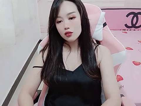 Crave-Blame naked stripping on cam for live sex video chat