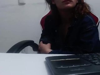 Cute-Cat-26 nude on cam – live sex chat