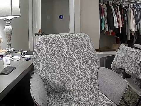 daddyscumslut25 naked stripping on cam for live sex video chat