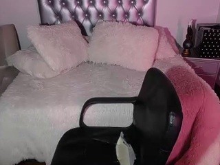 Dahann nude on cam – live sex chat