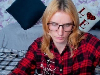 Daisytallerr nude on cam – live sex chat