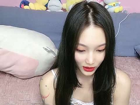DarnaKiki naked stripping on cam for live sex video chat