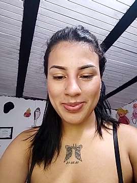 DulceDavalo naked stripping on cam for live sex video chat