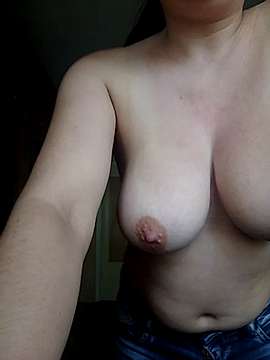 Elya_Hotdream naked stripping on cam for live sex video chat