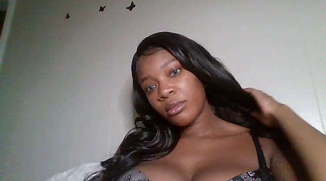 EyeCandyBrown naked stripping on cam for live sex video chat