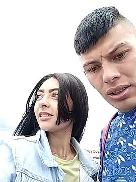 Gato_hotxx naked stripping on cam for live sex video chat