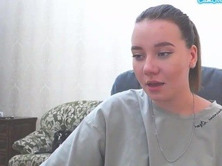 GucciFlipp nude on cam – live sex chat