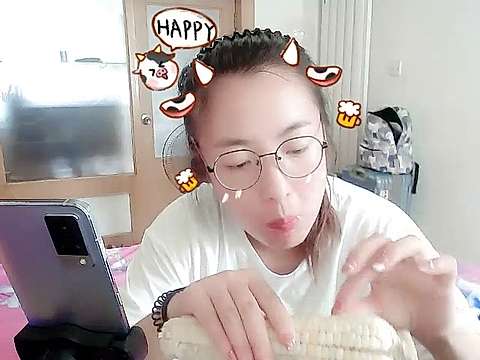 Hello_Hotgirl naked stripping on cam for live sex video chat