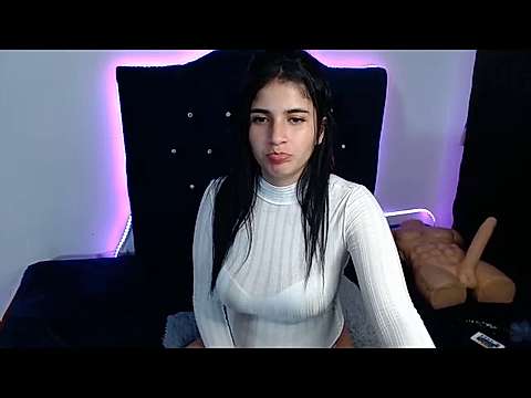 honey_atm_xx naked stripping on cam for live sex video chat