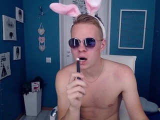 HowardMaer nude on cam – live sex chat