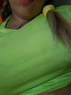 izauraizaura naked stripping on cam for live sex video chat