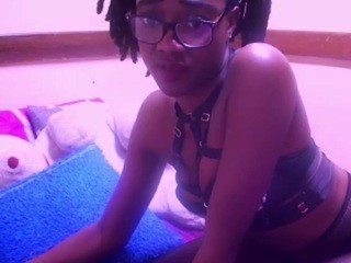 JamaicanPetite nude on cam – live sex chat