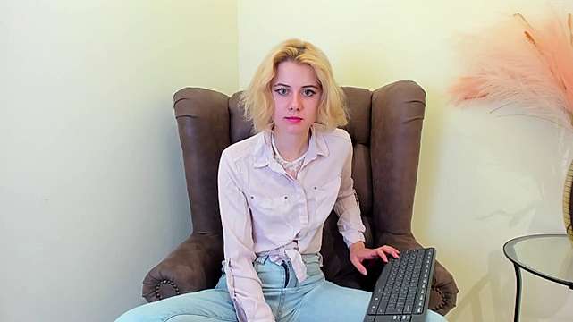 Jane_Monroe_ naked stripping on cam for live sex video chat