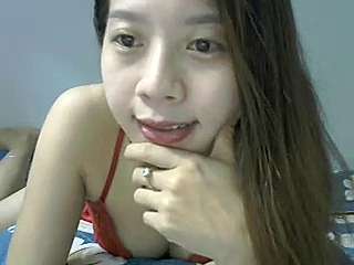 Jolie-Baby naked stripping on cam for live sex video chat