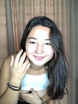 jouemilia naked stripping on cam for live sex video chat