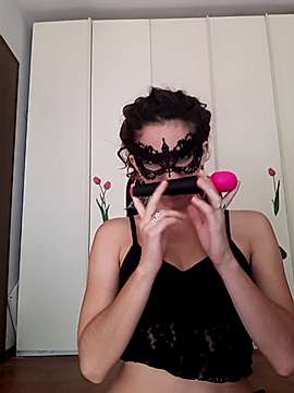 Kinky_Zoe1005 naked stripping on cam for live sex video chat