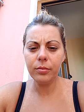 lisa_xxxx naked stripping on cam for live sex video chat