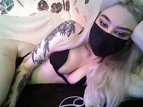 little_babyyy naked stripping on cam for live sex video chat