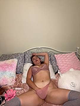 littlemissmelis naked stripping on cam for live sex video chat