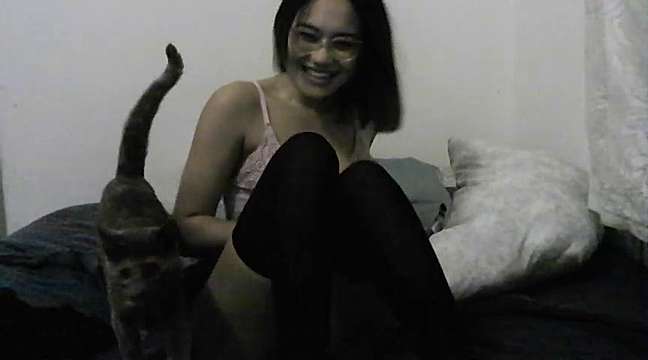 LittleMissMiller naked stripping on cam for live sex video chat