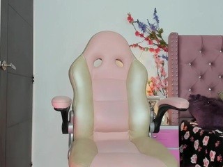 LolithaWilliams nude on cam – live sex chat