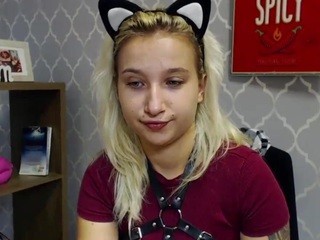 Loveodetta nude on cam – live sex chat