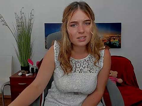 Luilili naked stripping on cam for live sex video chat