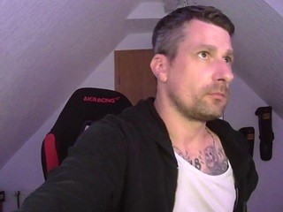 Luni81 nude on cam – live sex chat