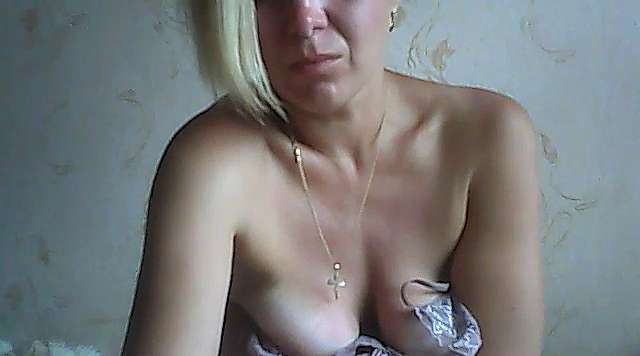 _Marshmallow naked stripping on cam for live sex video chat