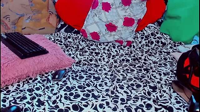 MilfyOrgasmyk naked stripping on cam for live sex video chat