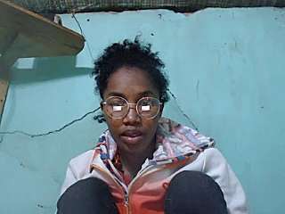 milky_dirty naked stripping on cam for live sex video chat