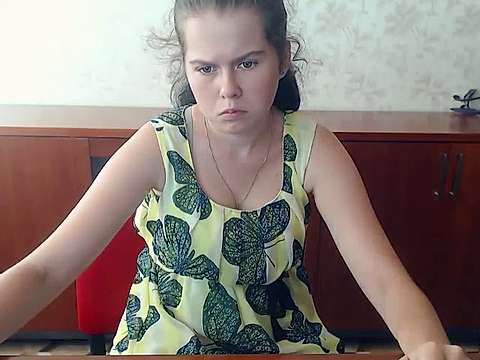 Millana_Ice naked stripping on cam for live sex video chat