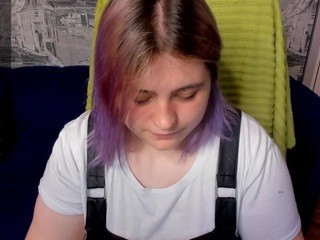 Miraclark nude on cam – live sex chat