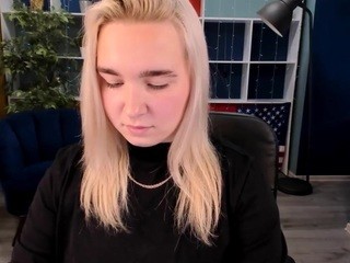 MiraOwen nude on cam – live sex chat
