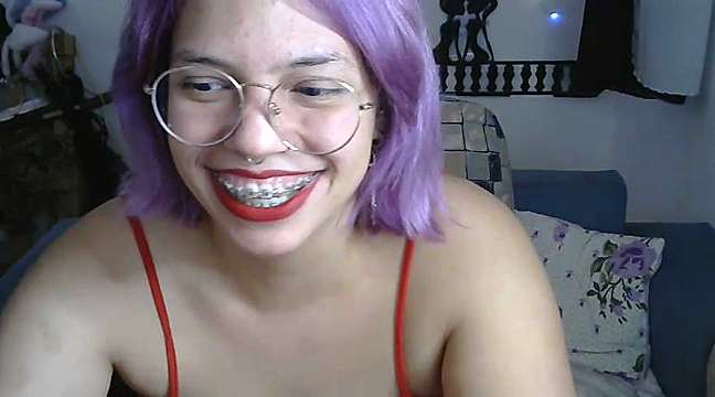 misahbaby naked stripping on cam for live sex video chat