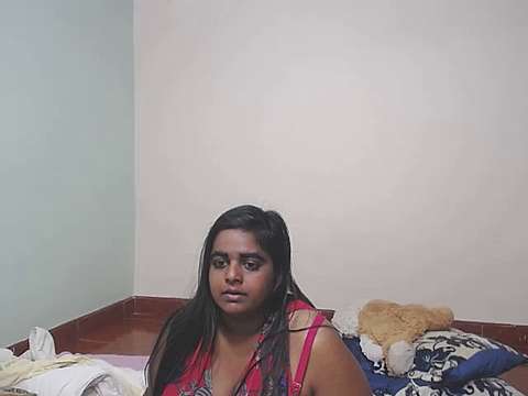 momisunitha naked stripping on cam for live sex video chat
