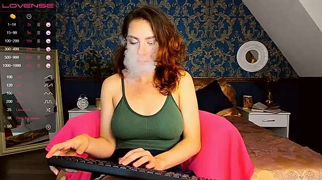 only_chloe naked stripping on cam for live sex video chat