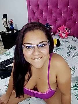 perlaSquirt23 naked stripping on cam for live sex video chat