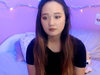 PinkiMoon nude on cam – live sex chat