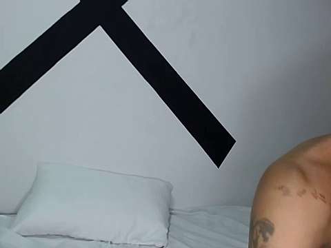 romeo_julieta_ naked stripping on cam for live sex video chat