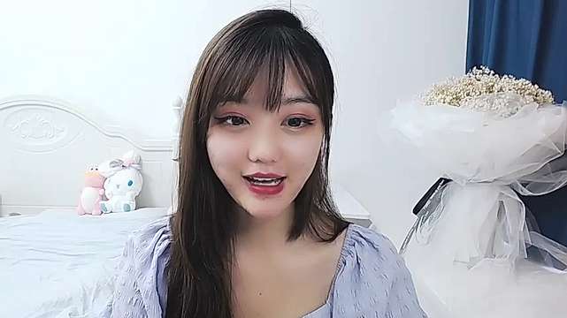RoseFlorist naked stripping on cam for live sex video chat