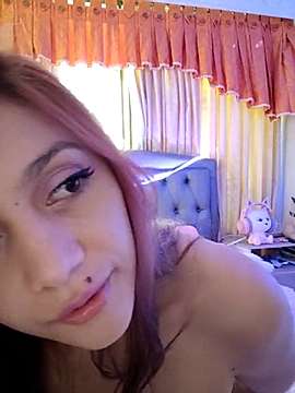 RosmarQueen naked stripping on cam for live sex video chat