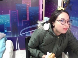 Sally-28 nude on cam – live sex chat