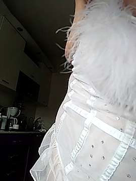 Samanta_blondy naked stripping on cam for live sex video chat