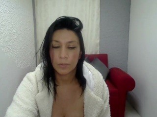 Samantahilton nude on cam – live sex chat