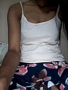Sapna_Khanna6 naked stripping on cam for live sex video chat