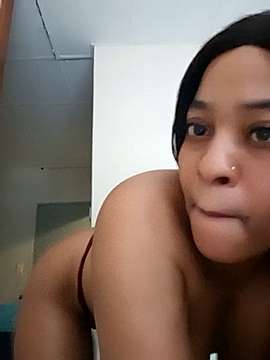 SashaFears10 naked stripping on cam for live sex video chat