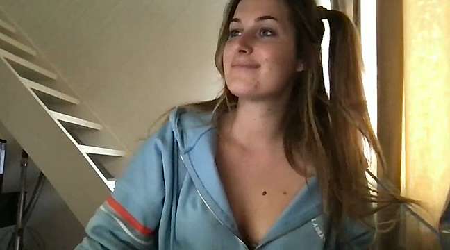scarsenvy naked stripping on cam for live sex video chat